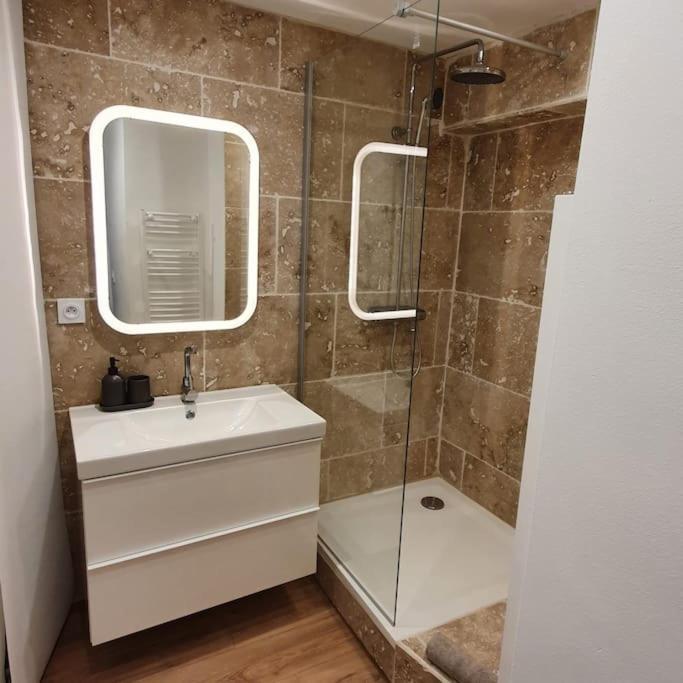 Duplex Sous Les Toits Apartamento Riez Exterior foto
